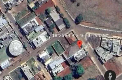 Terreno à venda na Rua Canadá, Boa Vista, Patos de Minas