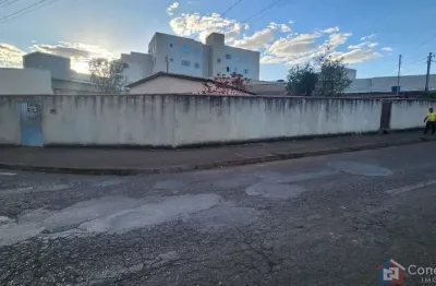 Terreno de esquina à venda na vila garcia – patos de minas | 280m² murado
