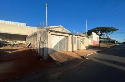 Casa com 3 quartos à venda no Sebastião Amorim, Patos de Minas 