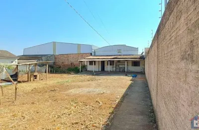 Lote + casa nos fundos à venda no bairro planalto – patos de minas | ótimo negócio
