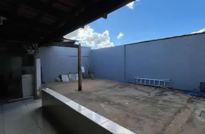 Casa à venda no alto limoeiro em patos de minas-mg com 3 quartos e 308m² imóvel com suíte, arquitetura moderna e localização privilegiada