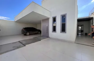 Casa à venda no jardim itália em patos de minas | piscina aquecida e área gourmet