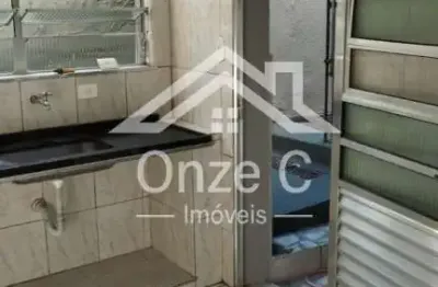 Casa para locação com 1 dormitório, cozinha, banheiro, área de serviço. não tem vaga de garagem