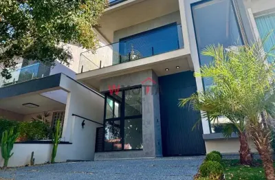 Residência de alto padrão com 3 suítes e 2 vagas no condomínio em vila moraes, mogi das cruzes-sp