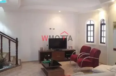 Imóvel espetacular à venda em Mogi das Cruzes: Casa com 4 quartos, 2 suítes, 2 salas, 2 vagas de garagem e 226m² no Jardim Bela Vista.