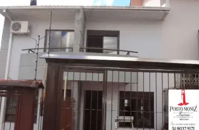 Sobrado dois dormitórios e duas vagas para venda bairro vinhedos, em caxias do sul