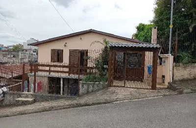 Casa piso superior semi mobiliada 03 dormitórios para locação- bairro planalto, em caxias do sul