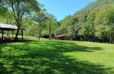 Balneário / camping com 22 hectares em pedras brancas, são marcos