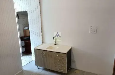 Kitnet semi mobiliado para locação no bairro sagrada família, em caxias do sul