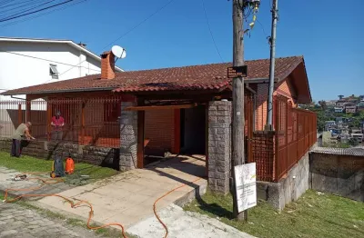 Casa de alvenaria 03 dormitórios - locação ou venda - no bairro planalto - caxias do sul