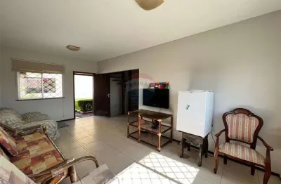 Belíssima casa tríplex com 4 dormitórios em condomínio - salinas