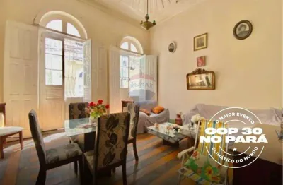 Aluguel – casa histórica com charme único no coração da cidade