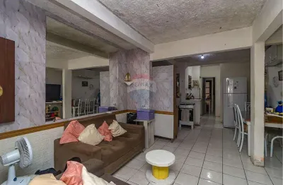 Casa vila nazaré na barão do triunfo entre almirante barroso e romulo maiorana