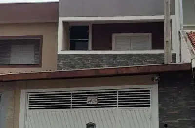 Excelente Sobrado no Jardim Paulista - São José Dos Campos - SP