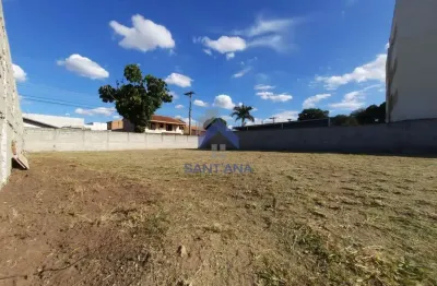 Terreno murado de 700m² no parque são luis em taubaté/sp