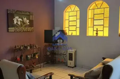 Casa de 180m² com 3 dormitórios e edícula na vila paulista em taubaté/sp