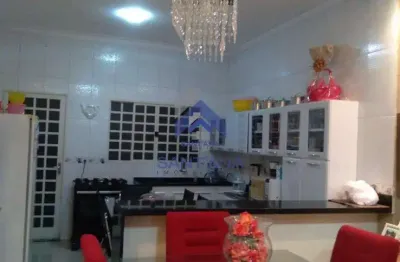 Casa de 158m² com 3 dormitórios sendo 1 suíte no jardim oásis em taubaté/sp