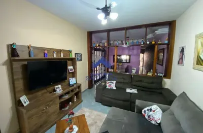 Sobrado de 121m² com 4 dormitórios sendo 1 suíte no jardim gurilândia taubaté/sp