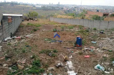 Terreno de 16m de frente com 1040m² de área total no bairro quinta das frutas em taubaté/sp