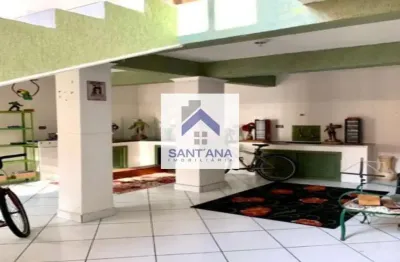 Casa com 6 quartos para alugar na Rua Quinze de Novembro, --, Centro, Taubaté