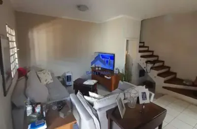 Sobrado de 130m² com 3 dormitórios sendo 1 suíte no condomínio villagio d´itália no bairro da estiva em taubaté/sp