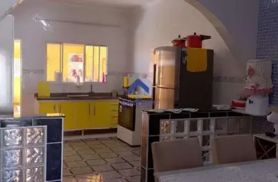 Casa de 110m² com 3 dormitórios sendo 1 suíte no jardim oásis em taubaté/sp