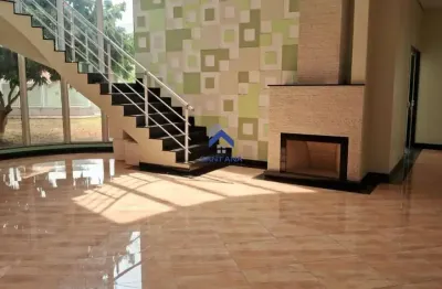 Sobrado de 550m² com 4 suítes no condomínio do conde chambord em tremembé/sp