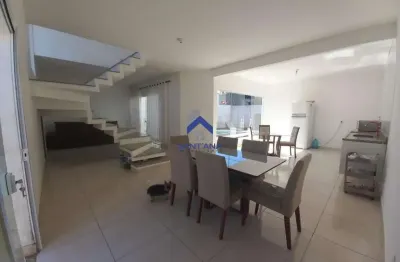Sobrado de 250m² com 3 dormitorios sendo 1 suite no bairro jardim oasis em taubaté/sp