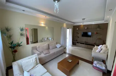 Casa de 189m² de área construída com 3 dormitórios sendo 1 suíte e garagem para 3 carros no bairro vila jaboticabeiras em taubaté/sp