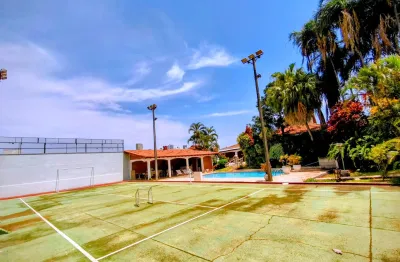 Lago parque — 1.320 m² com piscina e quadra. casa térrea versátil 