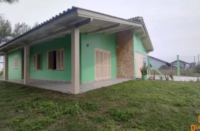 Imóvel a poucos metros do mar, excelente para aproveitar com a sua família!
