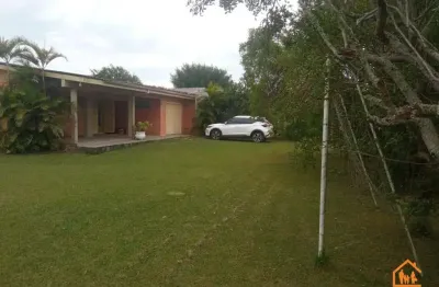 Casa de esquina em mariluz, imbé: otima, 3 dormitorios quadra gramada poliesportiva - 141m² de area construida