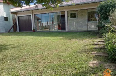 Imóvel em imbé com ambientes semi-mobiliados e forro em laje