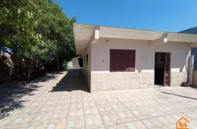 Excelente residência localizada no balneário ipiranga/imbé