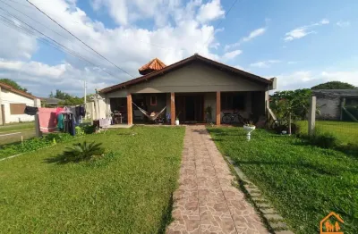 Casa à venda em imbé, bairro ipiranga - 200m² de área construída á 800 metros do mar