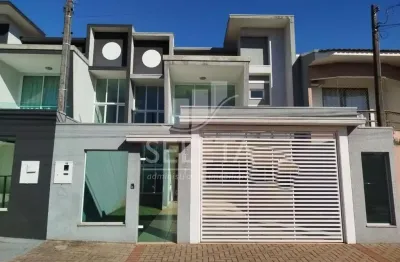 Sobrado com piscina disponível para locação no bairro tropical em cascavel.