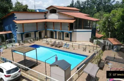 Club de lazer com vista serrana proximo ao centro de mairiporã