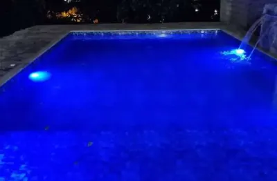 Casa á venda em terra preta - excelente localização e acabamento