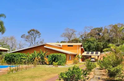 Chácara à venda em Atibaia/SP - Condomínio com Muito Verde, por R$1.380.000