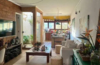 Casa com 3 dormitórios à venda, sendo 2 suítes,  230 m² por R$ 785.000 - Jardim do Lago - Jundiaí/SP