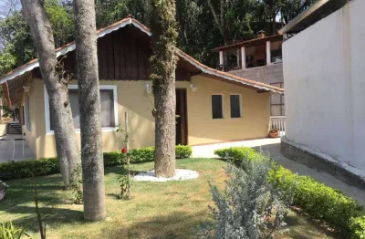 Casa à no condomínio monte acropoles em valinhos-sp