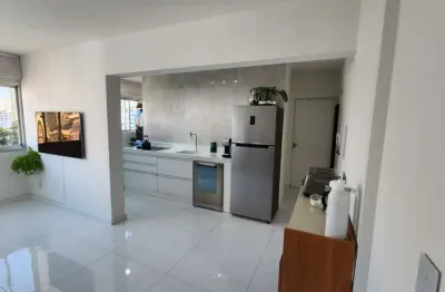 Apartamento reformado á venda de 1 dormitório, 1 vaga de garagem no centro de campinas-sp
