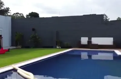 Próximo ao rodoanel e shopping granja viana casa térrea com piscina