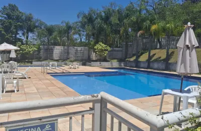 Sobrado em condomínio fechado com lazer total próximo ao parque jequitibá