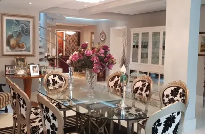 Belíssima casa na granja viana/carapicuiba com 800 metros de área construída