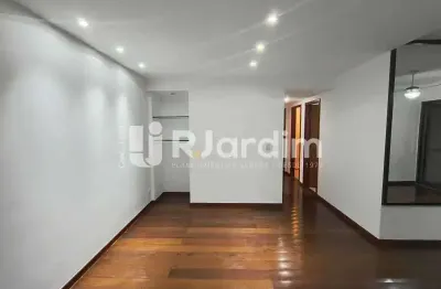 Apartamento com 3 quartos para alugar na rua alfredo ceschiatti, barra da tijuca, rio de janeiro, 114 m2 por r$ 4.000