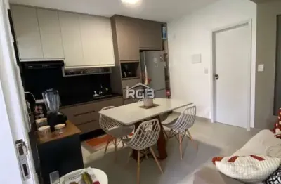 Apartamento 1/4 e sala porteira fechada no farol itapuã r$ 385.000,00