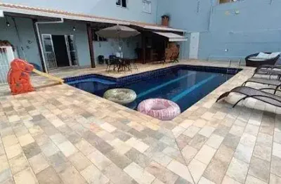 Casa com 3 quartos à venda na Avenida Ângelo Riveli, 2, Jardim da Fonte, Jundiaí