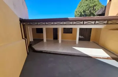 Casa com 4 dormitórios para alugar, 130 m² por r$ 3.500/mês - jardim são jorge - valinhos/sp
