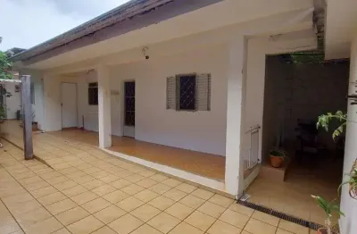 Casa de fundos com 1 dormitório para alugar, 45 m² por r$ 950/mês - vera cruz - valinhos/sp, sem vaga de garagem